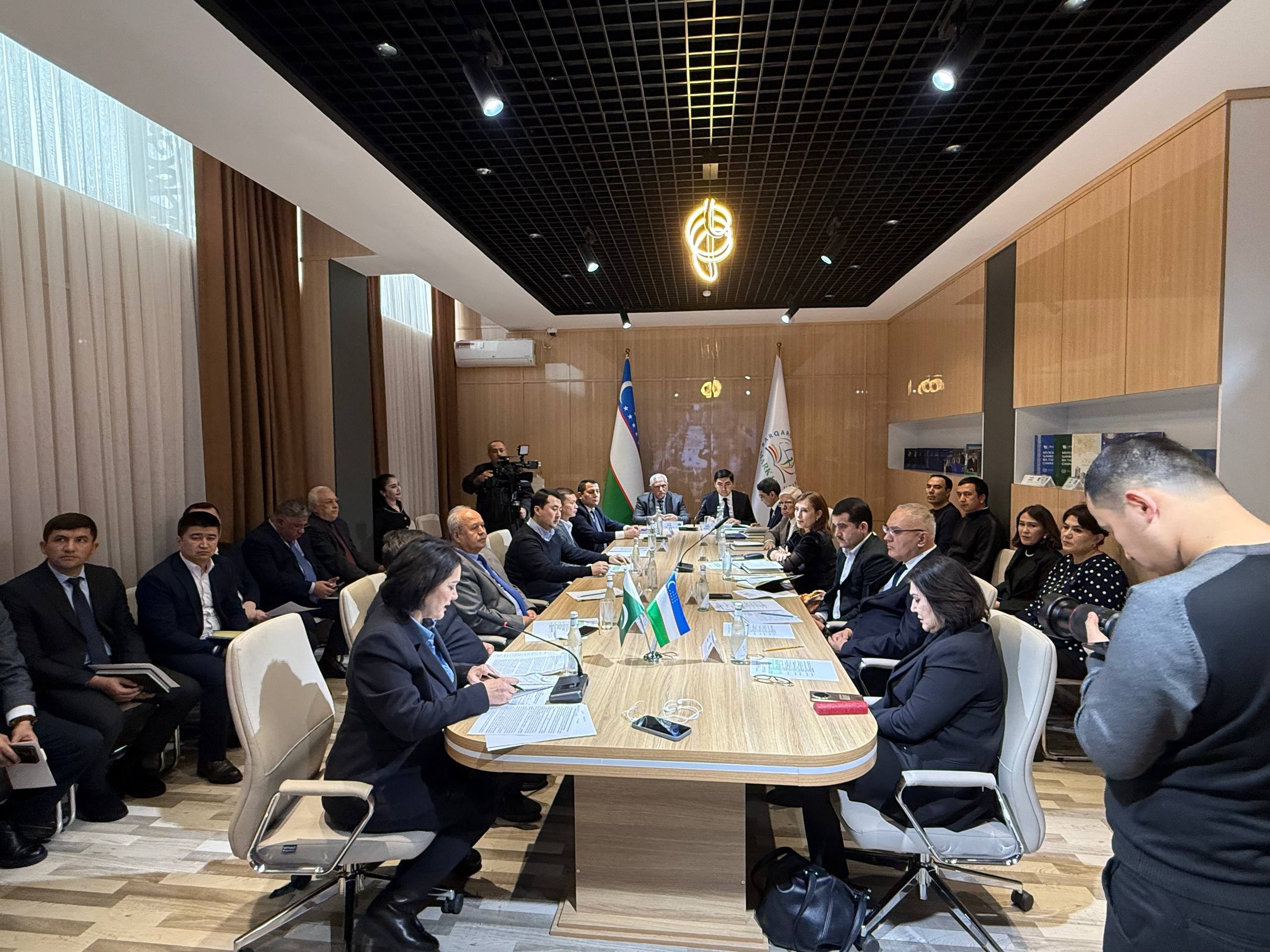 “Uchinchi Renessans – taraqqiyot kontsepti Pokiston nigohida” mavzusidagi xalqaro muloqot taraqqiyotga qoʼyilgan qadam